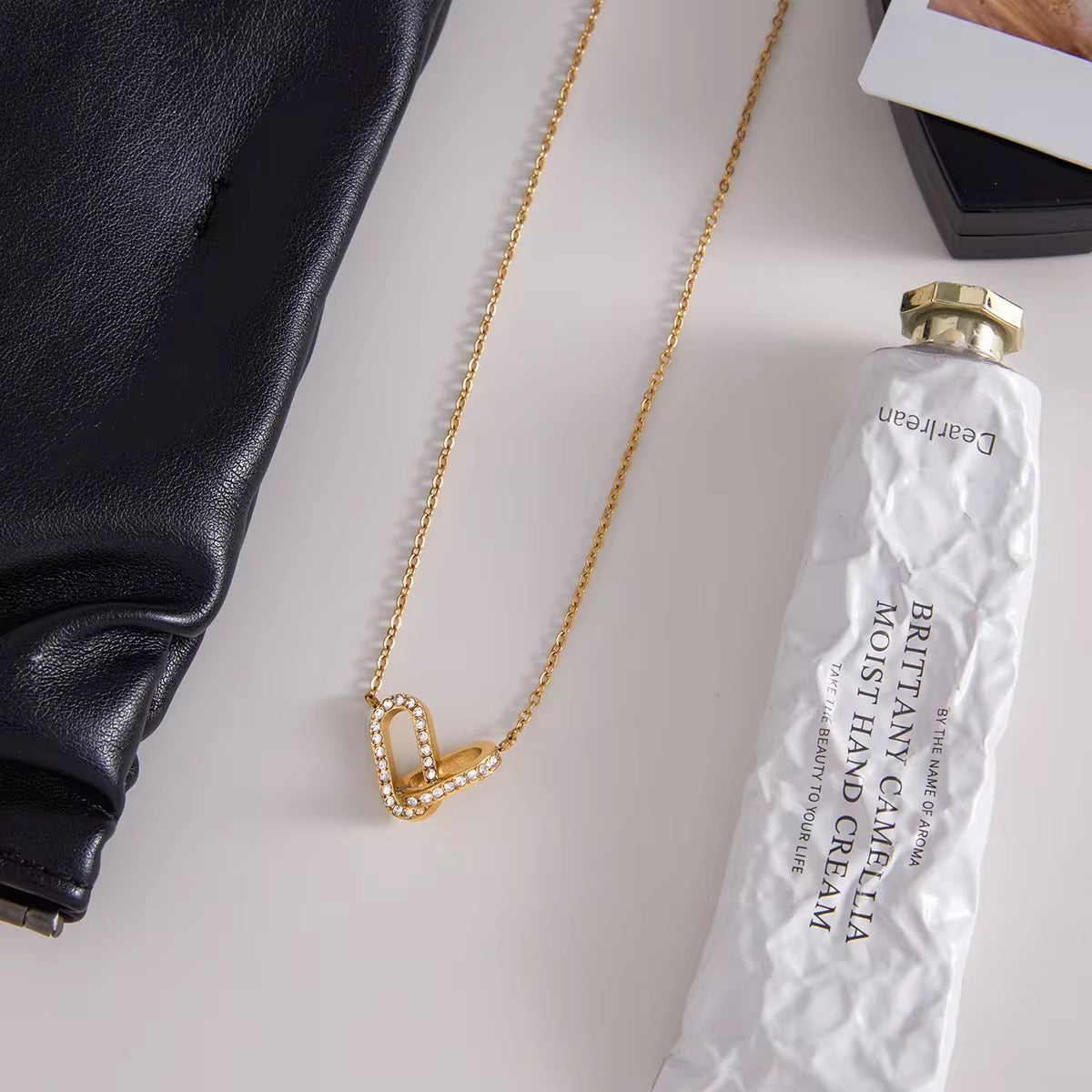 Calla Interlocking Oval Necklace