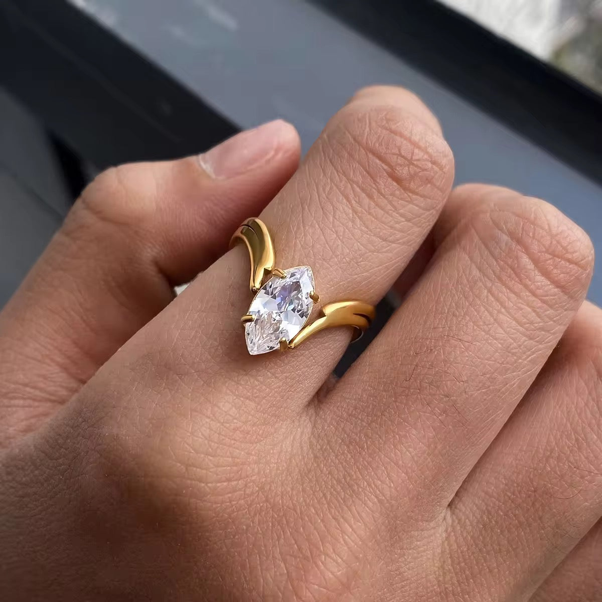 Solitaire Marquise Gold Ring