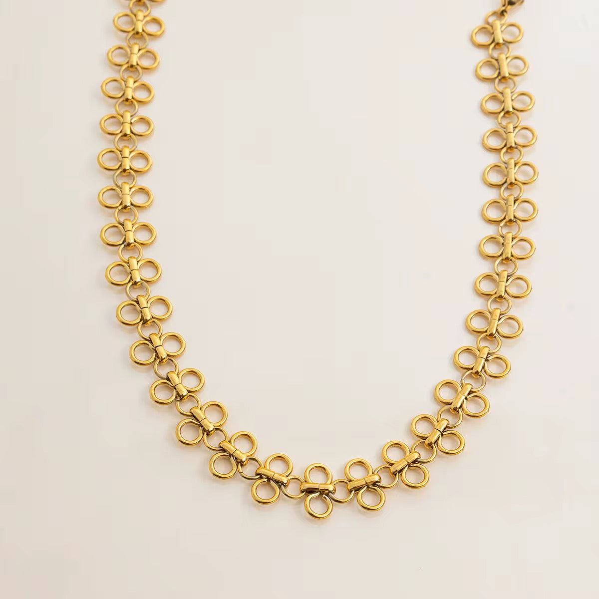 Bold Loop Chain Necklace