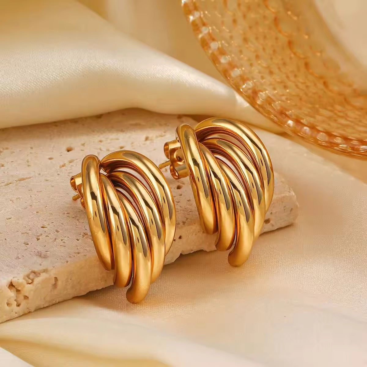 Cyra Ribbon Stud Earrings